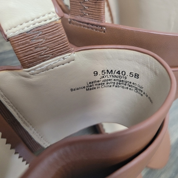 Karl Lagerfeld Paris Jaylynn brown heeled sandals size 9.5 - Picture 5 of 9